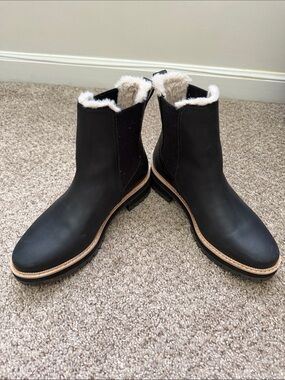 Tom’s Women’s Black Faux-Fur Lined Chelsea Boots